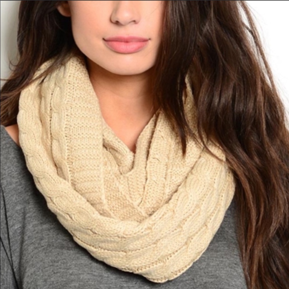 Infinity scarf